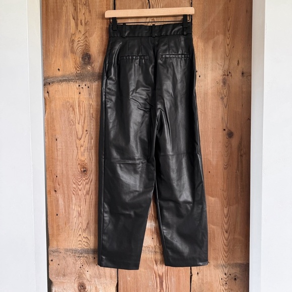 Sz 4 Petite H&M Black Faux Leather High Waist Ankle Length Tapered Pants GUC - Picture 2 of 6